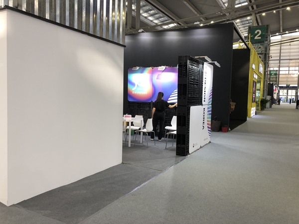 Create a stunning Korean exhibition booth and attract attention!