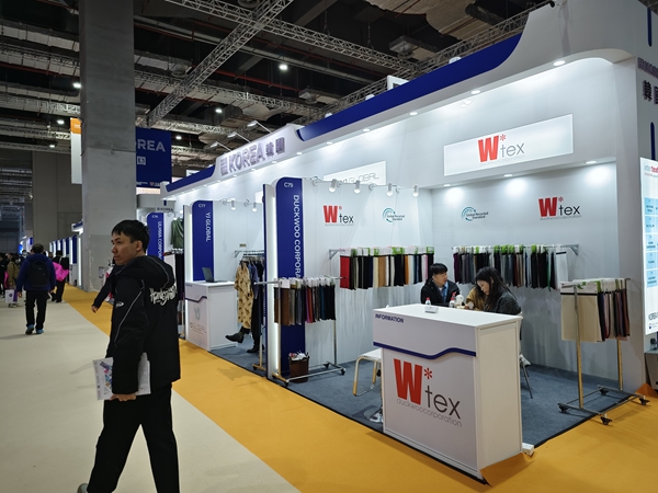 What are the construction standards for Korean exhibition booths